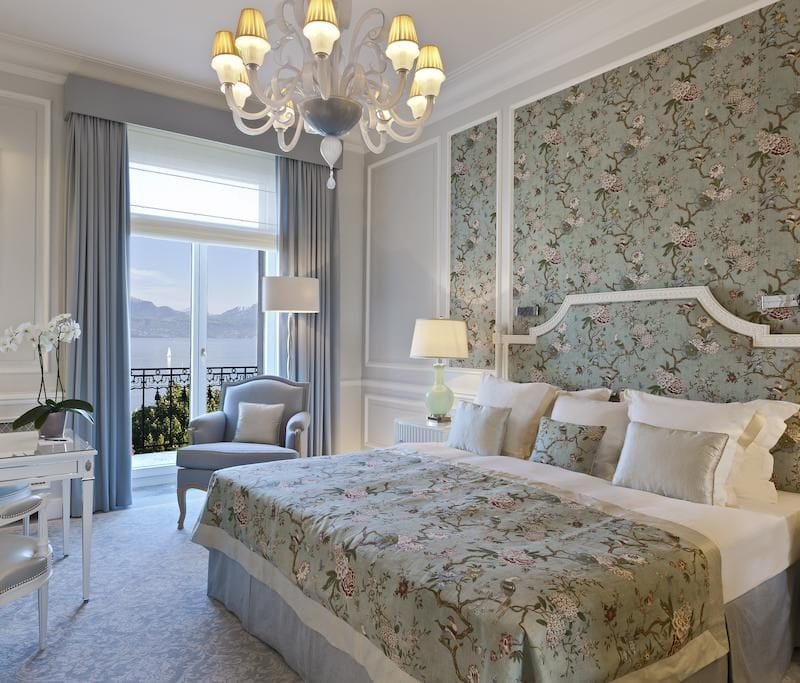 Classic Travelling Swiss Alps Tour